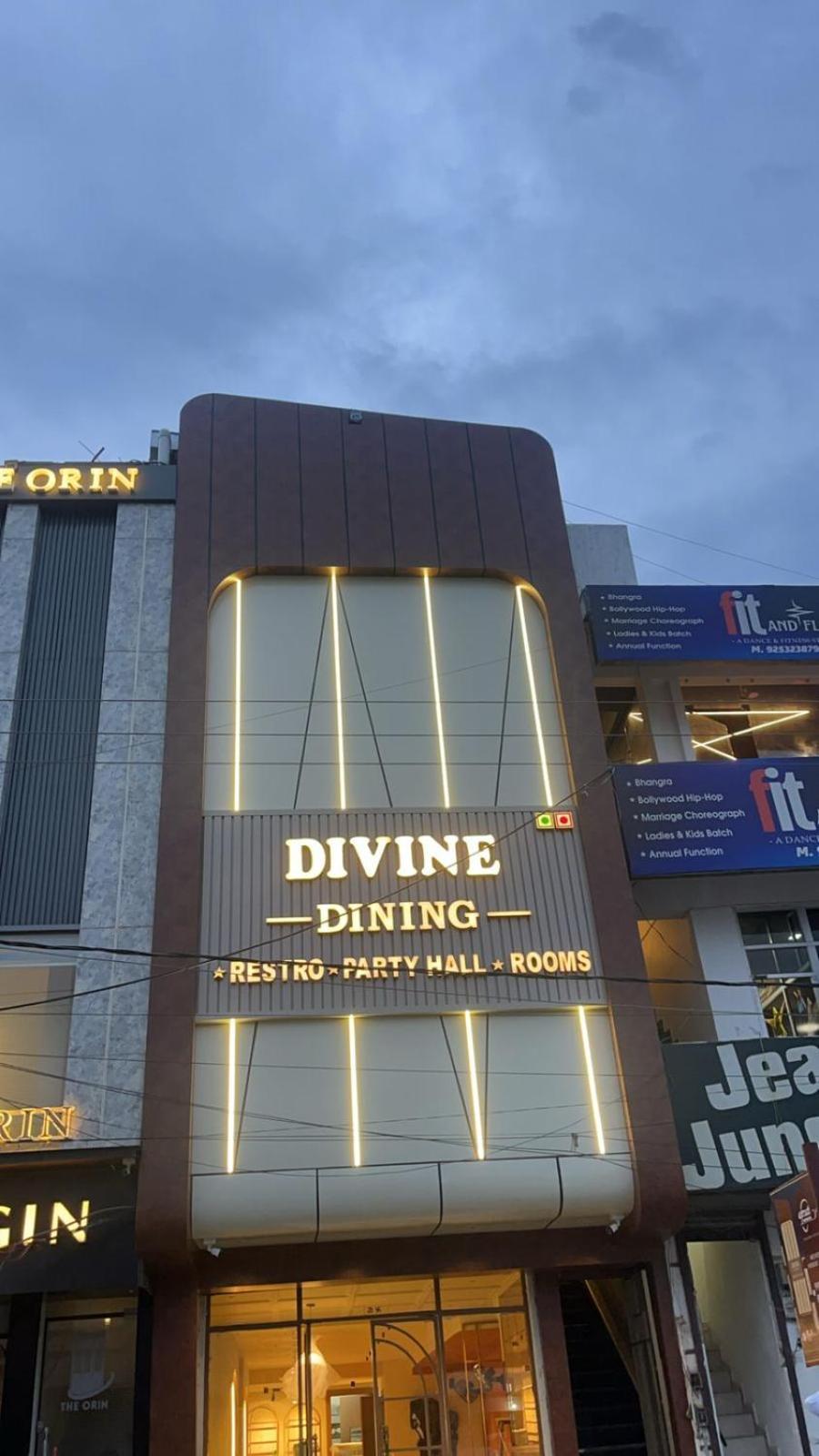 Divine Hotel Karnāl Екстериор снимка