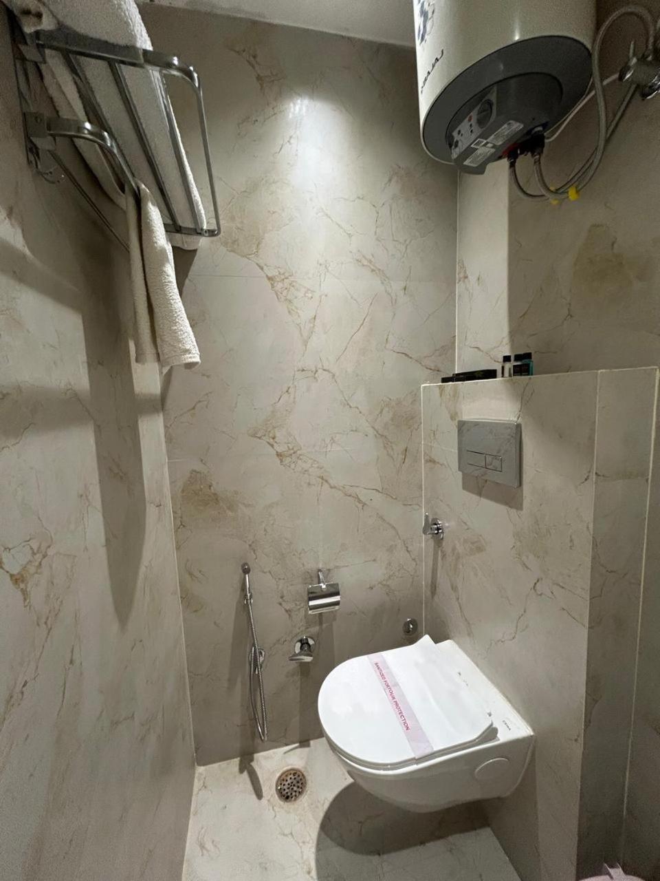Divine Hotel Karnāl Екстериор снимка